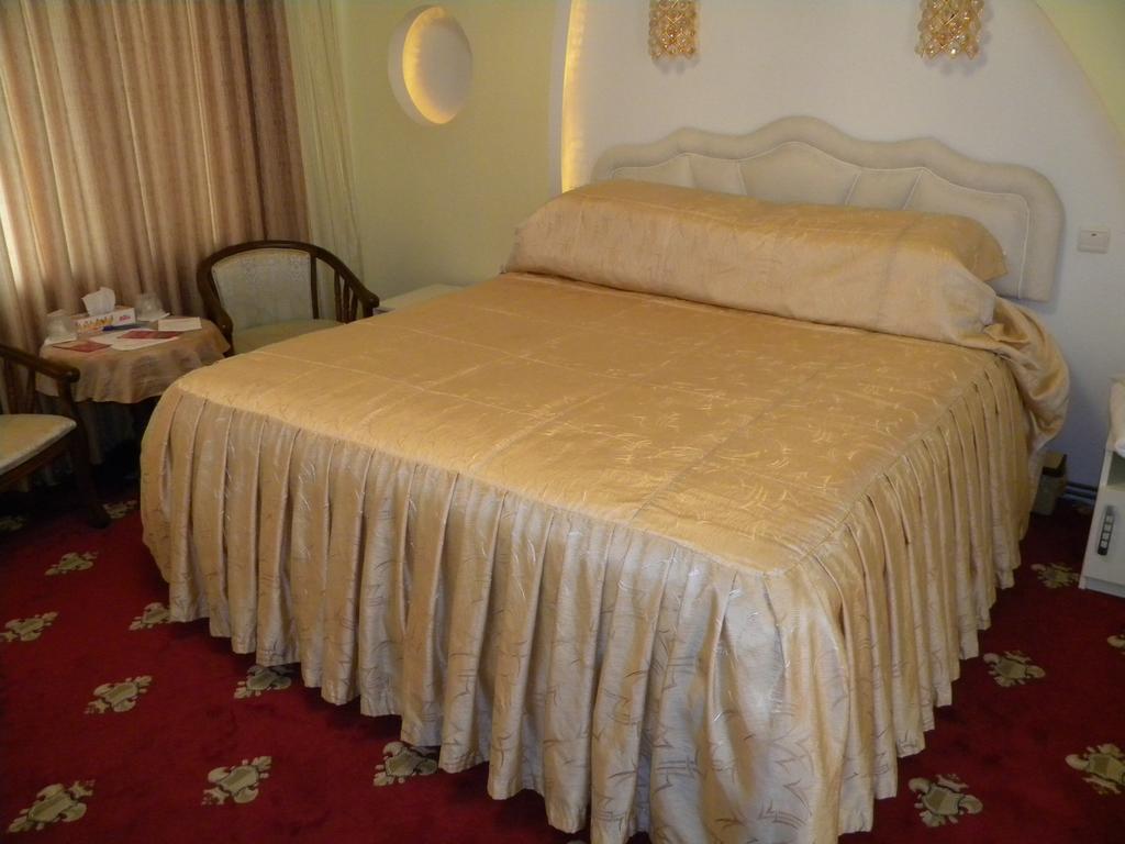 צ'יסינאו Gloria Mini-Hotel חדר תמונה