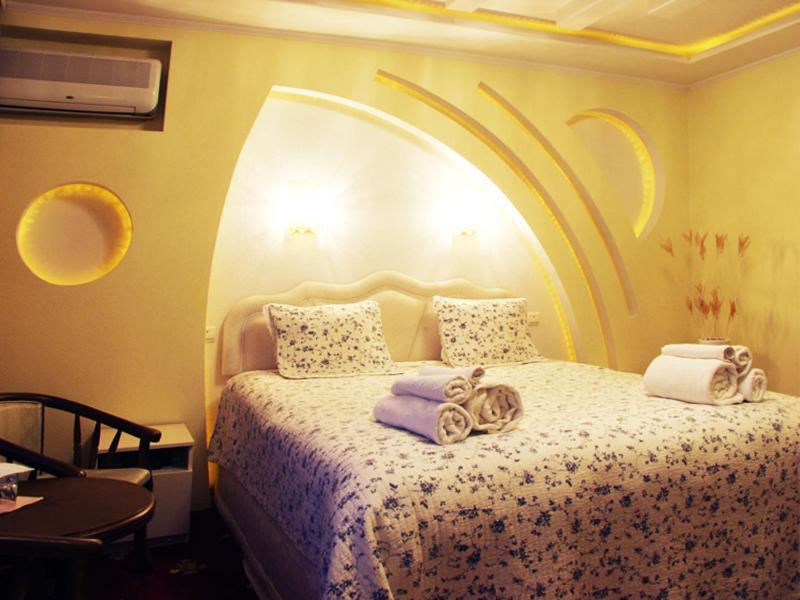 צ'יסינאו Gloria Mini-Hotel מראה חיצוני תמונה